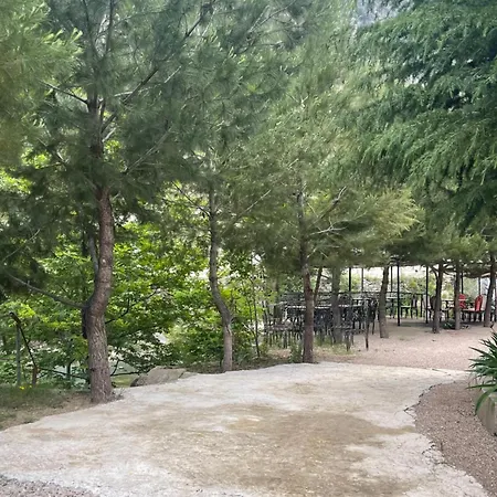 Bovilla Canyon מלון