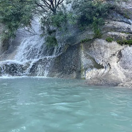 Bovilla Canyon 3* 地拉那