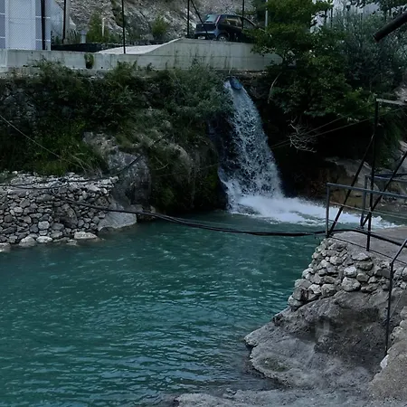 Bovilla Canyon מלון