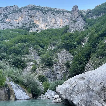 Bovilla Canyon טיראנה