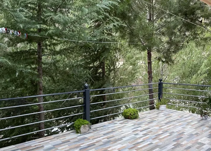 Bovilla Canyon Tirana